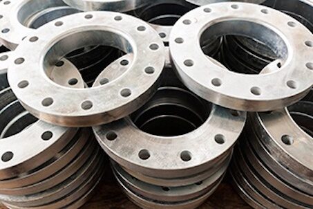 A pile of Flanges